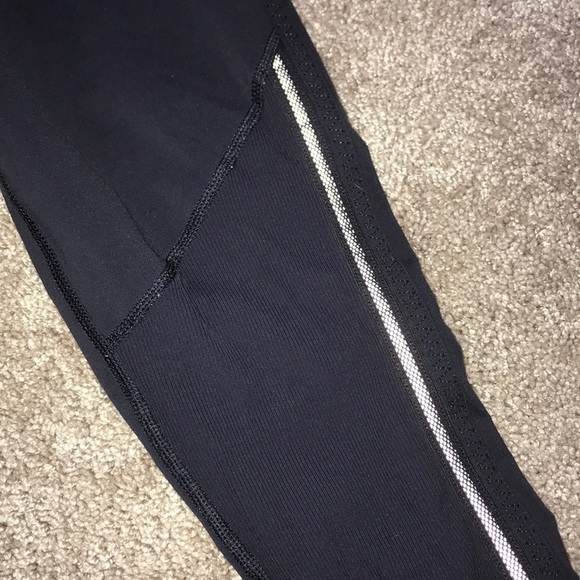 Lululemon Race With Grace Crop - Picture 3 of 7